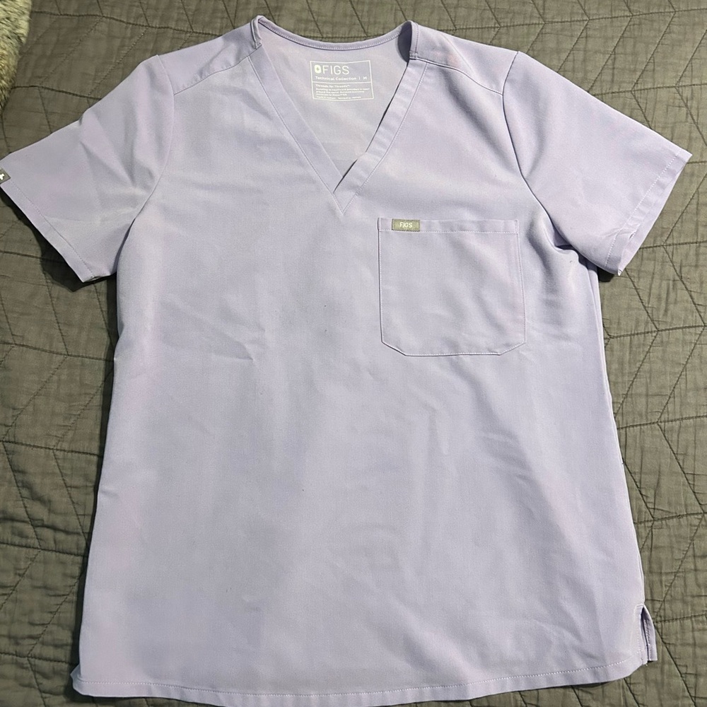 Figs Lavender Dew Scrub Top